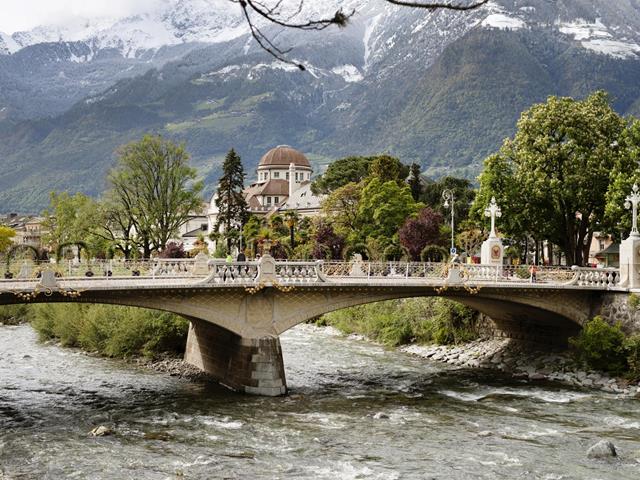 Kurhaus-Postbruecke-Meran-SK