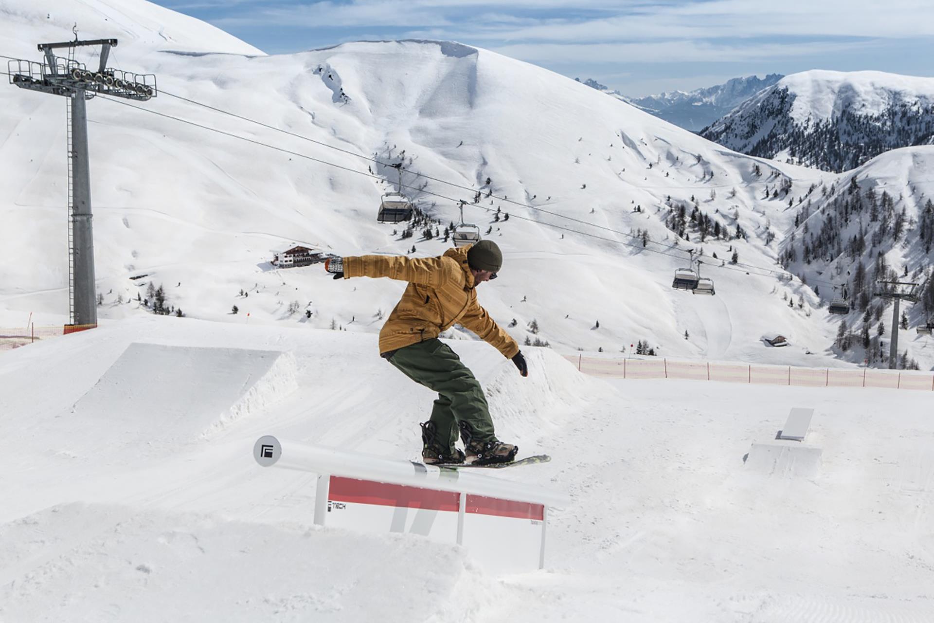 Fun and action at the Meran 2000 snowparc