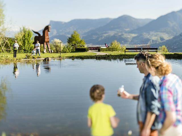 Aktivurlaub-Burglehenpark-Dorf-Tirol-kp