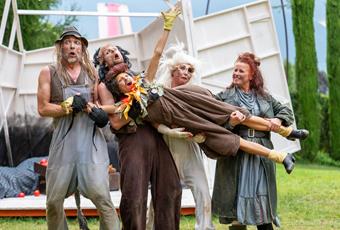 Teatro all'aperto per bambini e ragazzi
