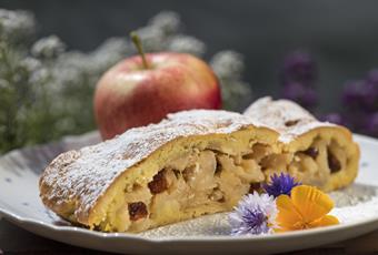 Apfelstrudel mit Mürbteig