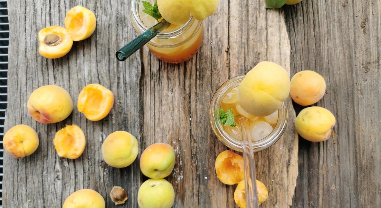 Ice tea from Val Venosta Apricots (Vinschger Marillen)