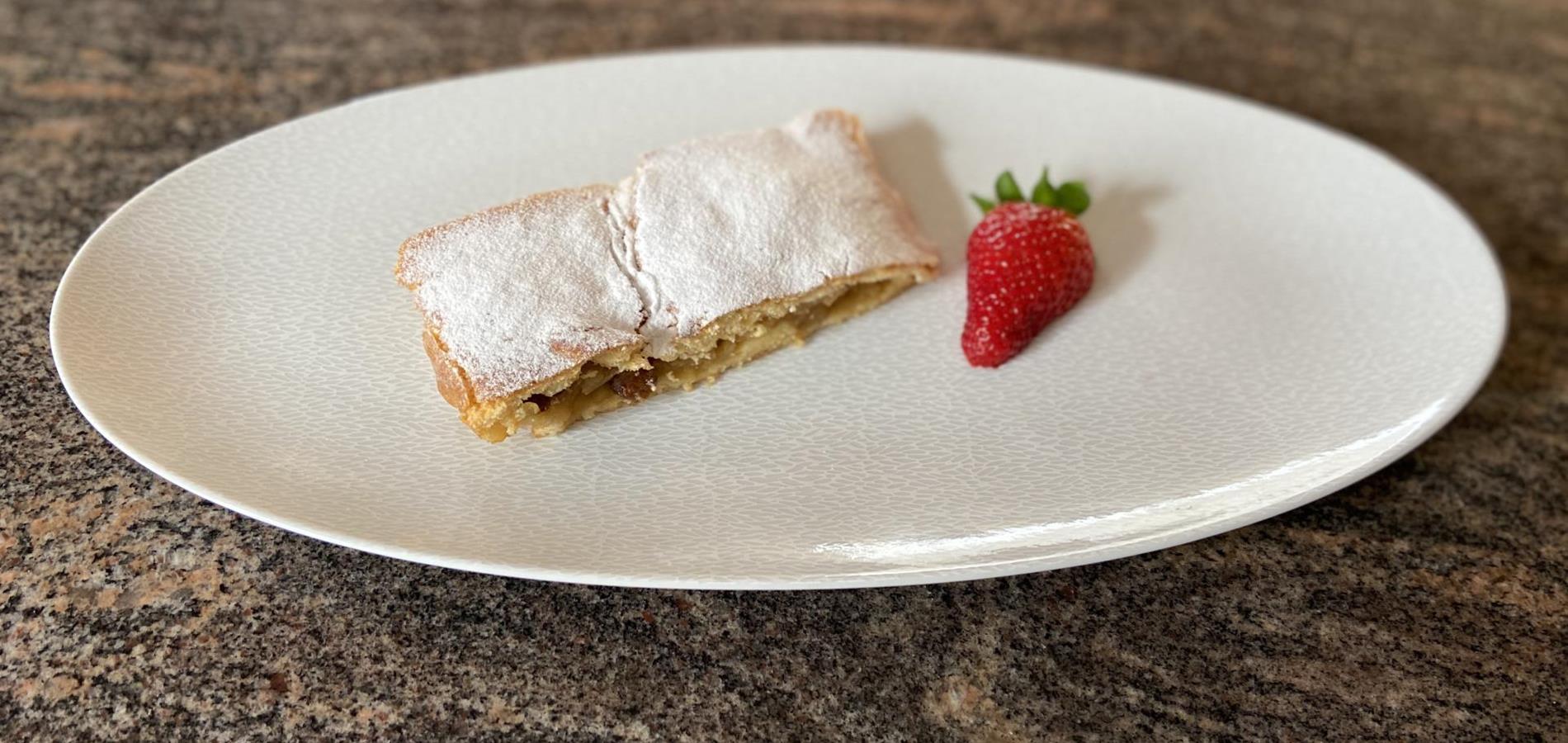 Apfelstrudel mit Mürbteig