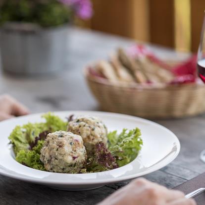 Heerlijk eten en heerlijke wijn in Nalles