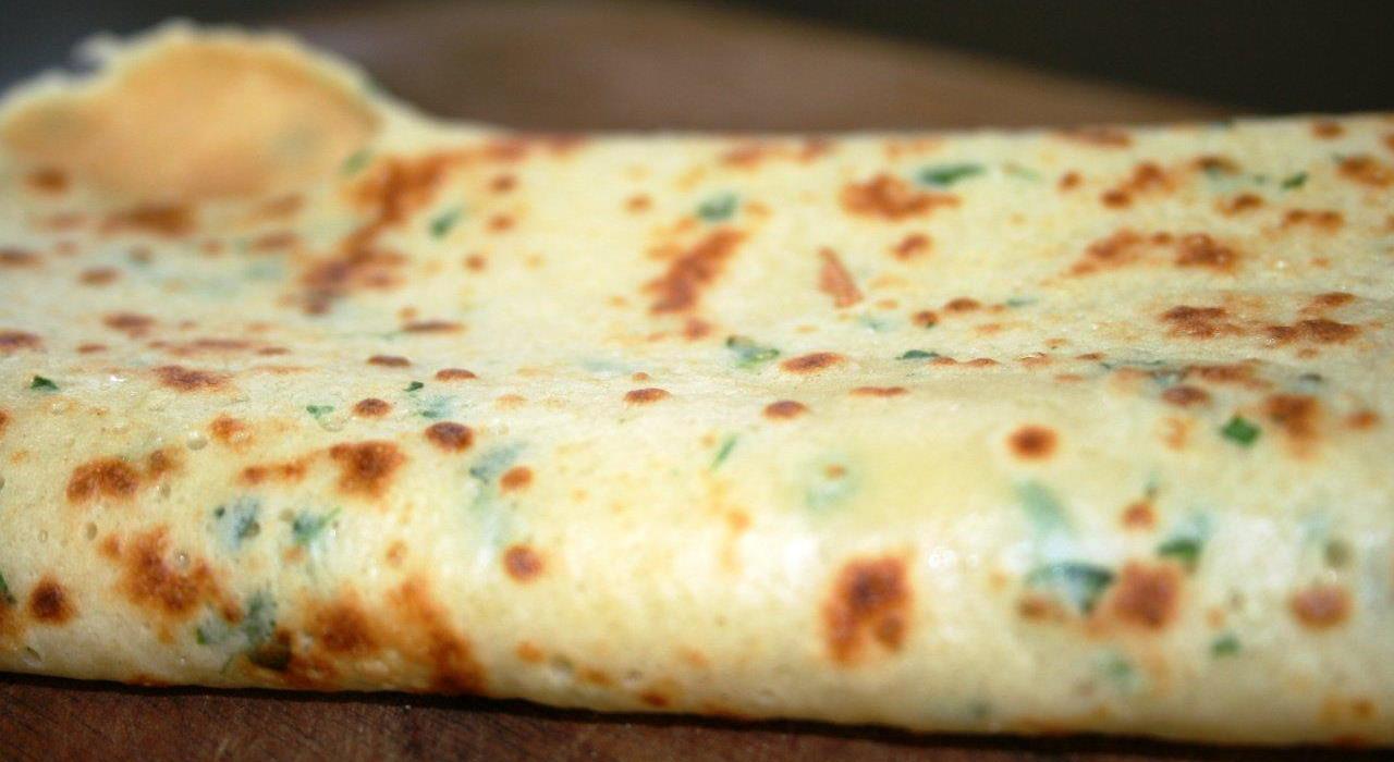 Frittatensuppe (sliced pancake soup)