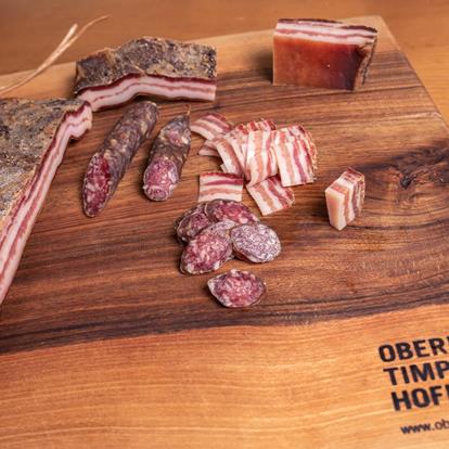 Local products from South Tyrol: bacon from the Obertimpflerhof in Vöran