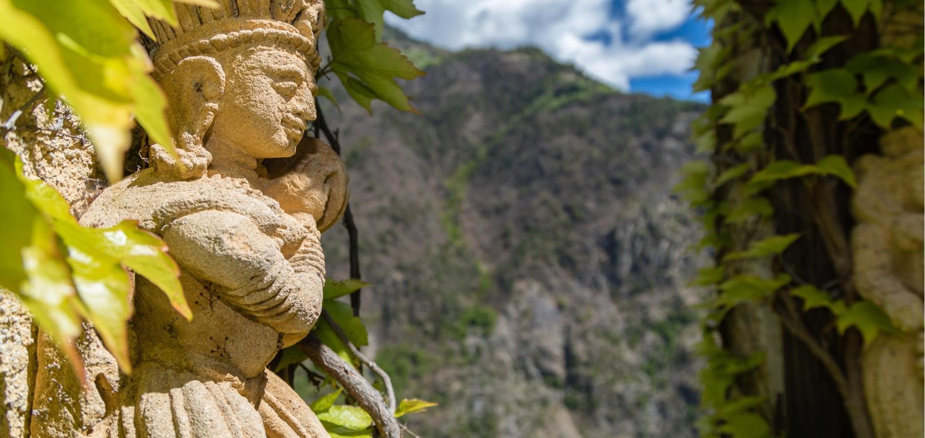 The custodian at the entrance to the valley