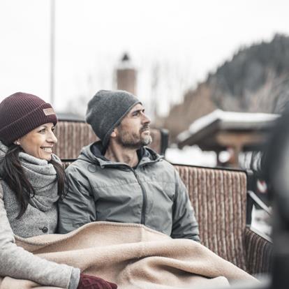 Riding-Romantic-for-two-carriage-ride-winter-Avelengo-Verano-Merano2000-mk