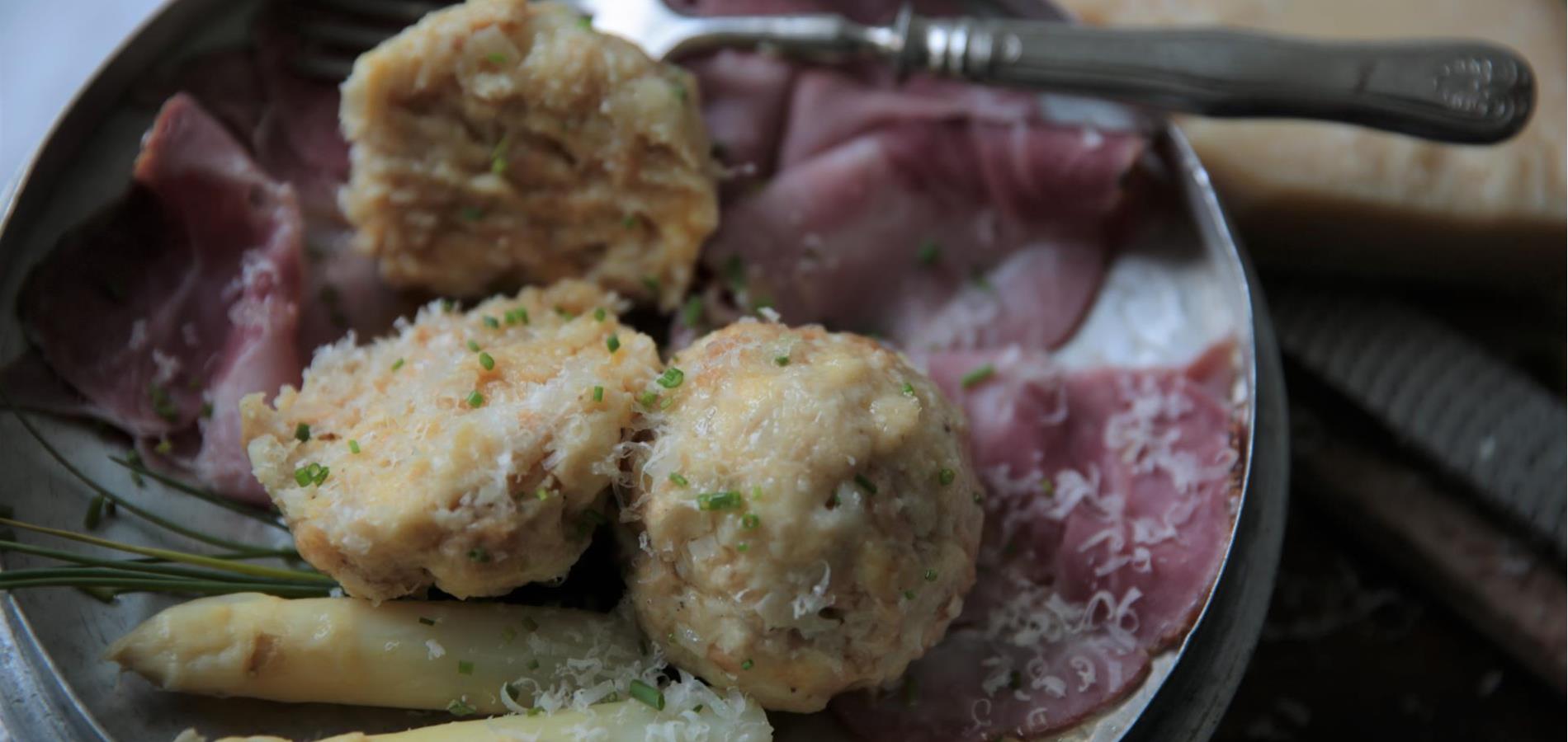 Spargelknödel