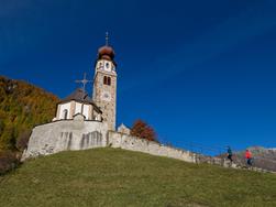 Wie ein Dom in den Bergen – Die Wallfahrtskirche Unser Frau