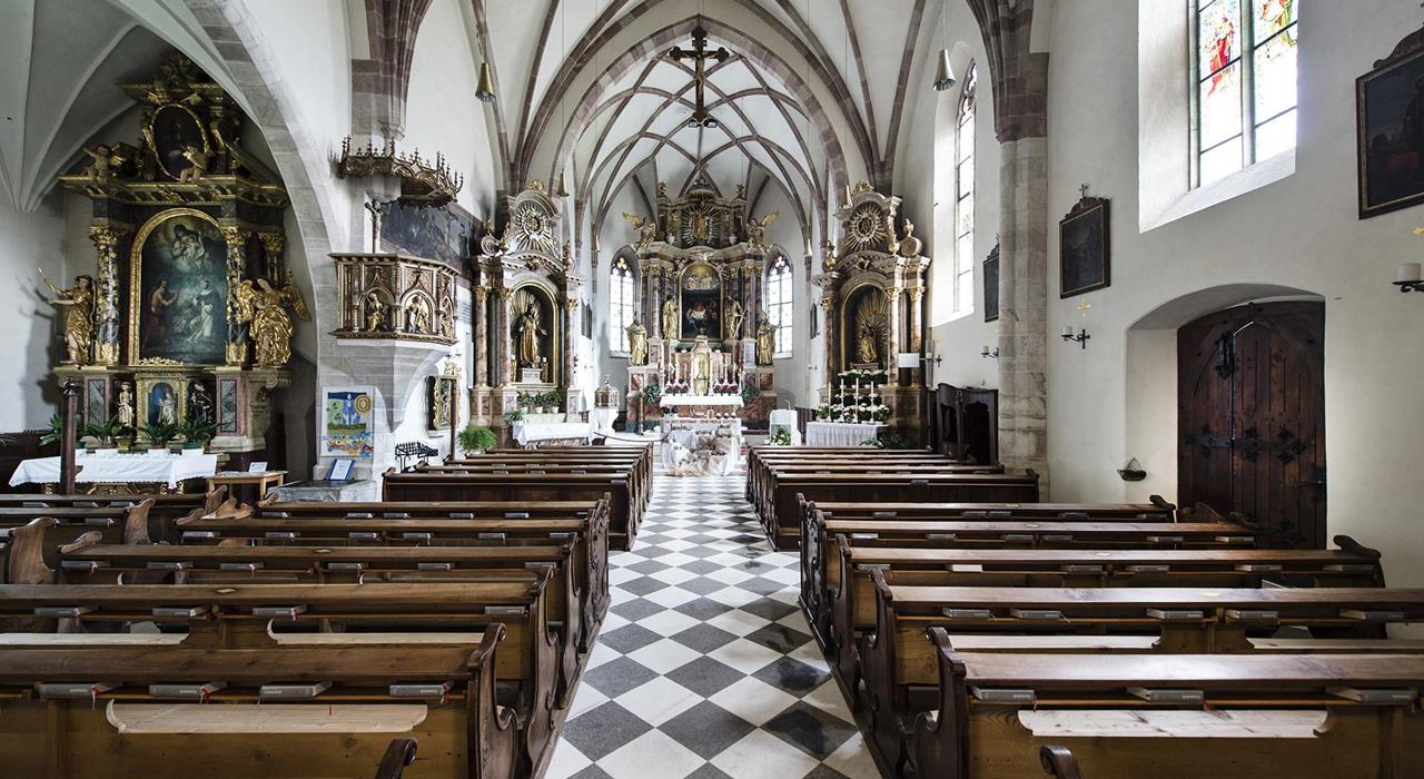 Natur & Kultur-Kirchen Partschinser Kirche Pfarrkirche-Partschins-HR[2]