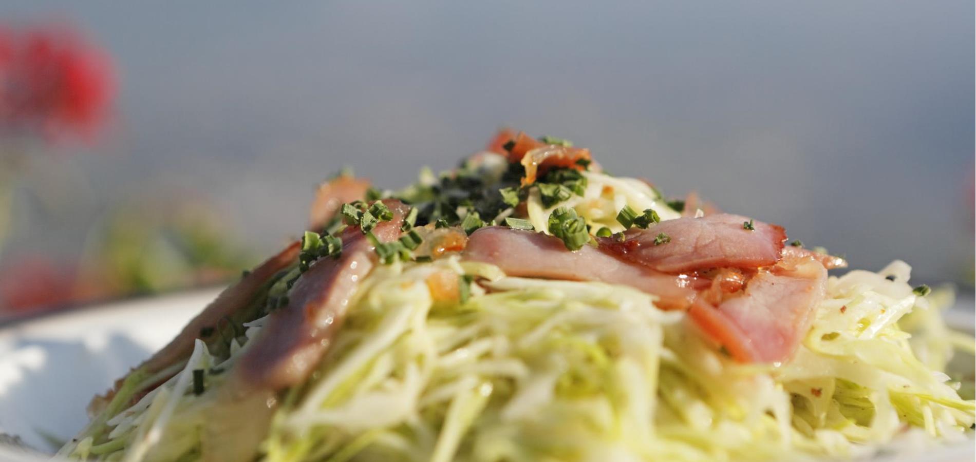 Südtiroler Krautsalat mit Speck