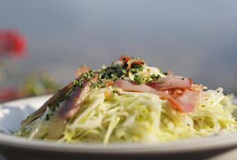 Südtiroler Krautsalat mit Speck