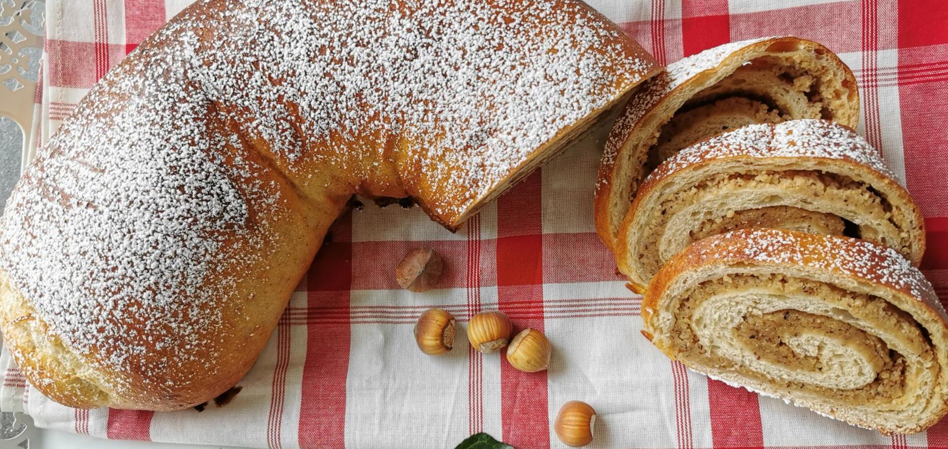 Hazelnut Strudel (Nut roll)