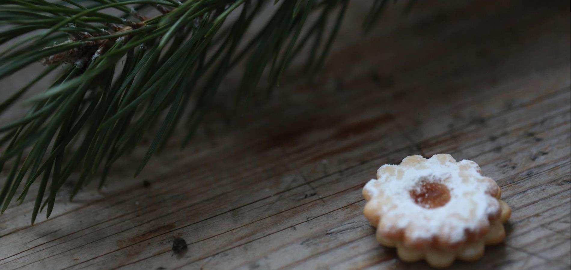 Spitzbuben (South Tyrolean Jam Cookies)