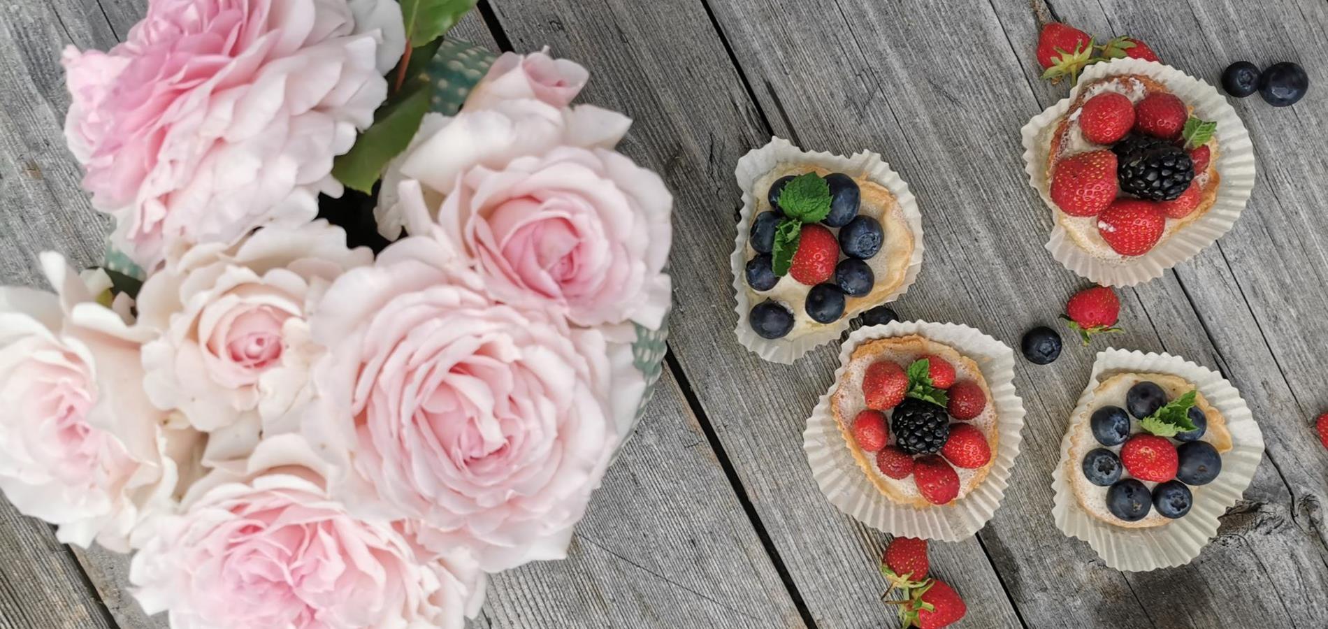 Berry tartlets 