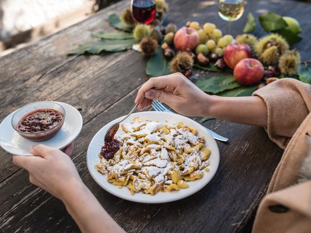 Kulinarik-Kaiserschmarren-Meraner-Land-ml