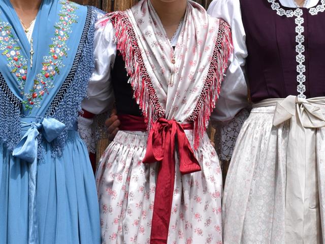 tradition-und-brauchtum-trachten-anna-goetsch-2019-1