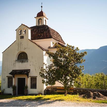 Kirchen und Klöster in Lana und Umgebung
