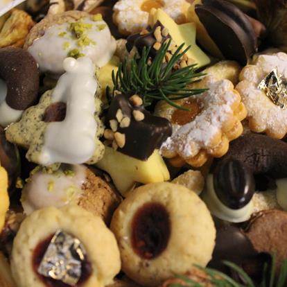 All Kinds of Christmas Cookies to Melt For!
