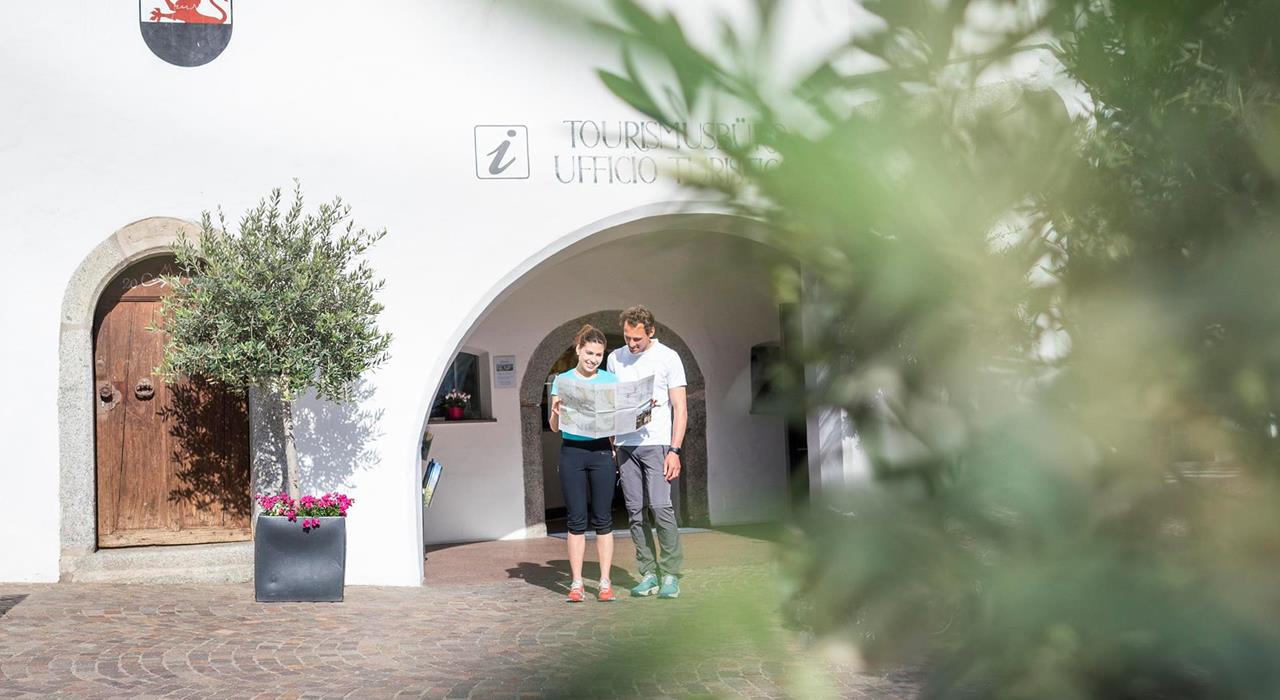 service-informationen-tourimusverein-schenna-suedtirol