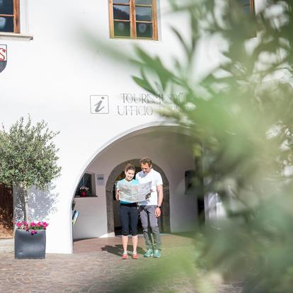Directions and other Travel Services for Your Holiday in Schenna near Meran