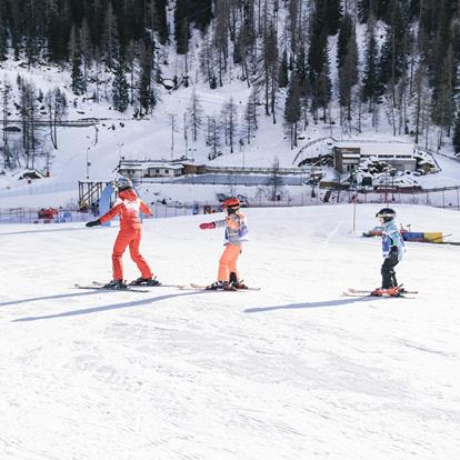 Skiing with children in Passeiertal Valley