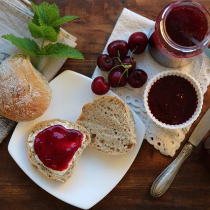 Recipes for the stock cupboard and the medicine cabinet