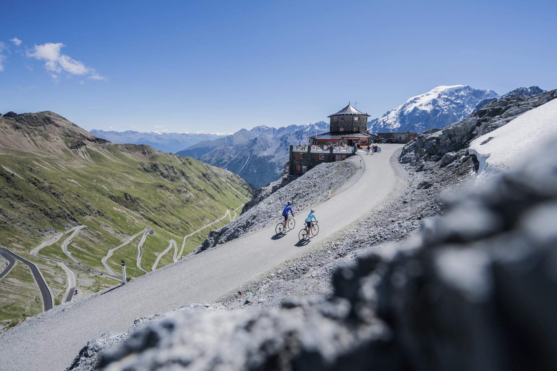 I famosi tornanti dello Passo Stelvio