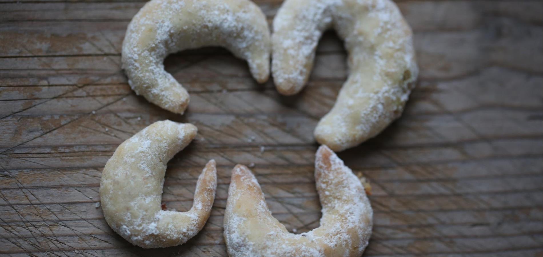 Vanilla Crescent Cookies