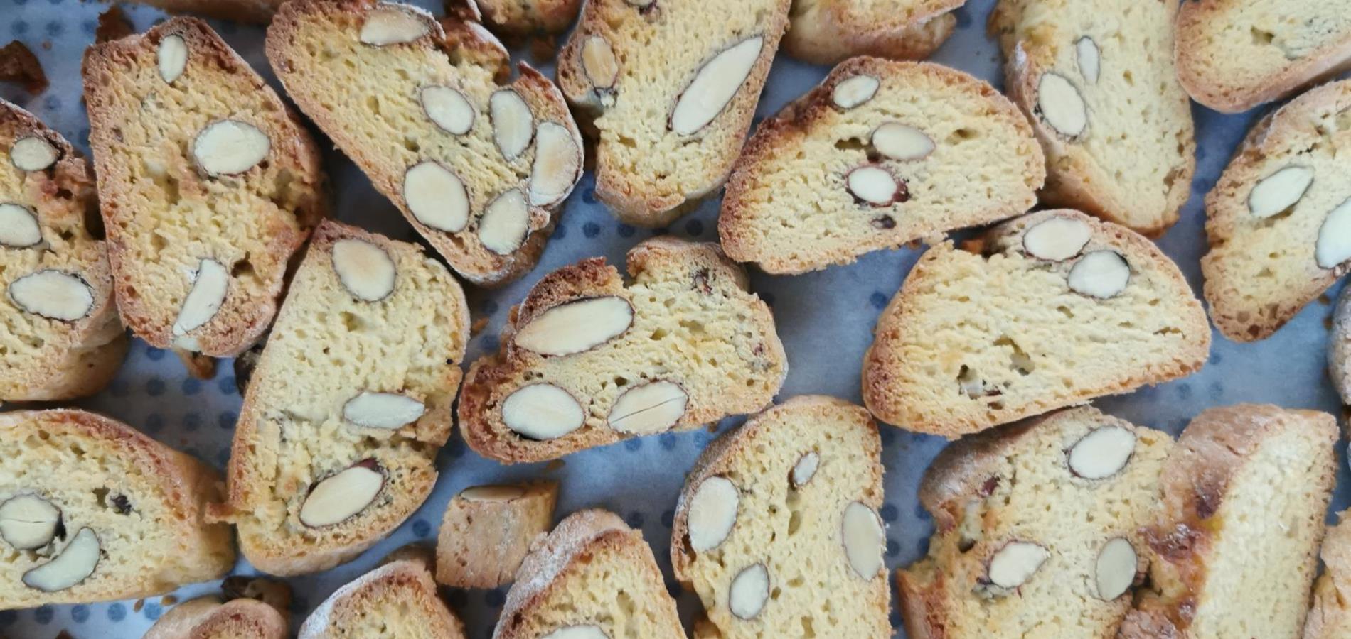 Cantuccini (Italian Almond Cookies)