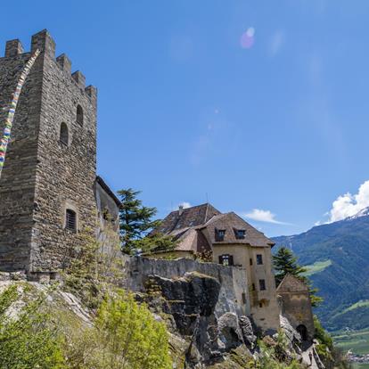 Castel Juval all’imbocco della Val Senales