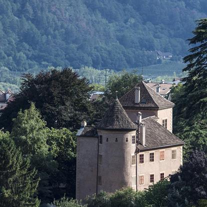 Historische Ansitze en kastelen in Parcines