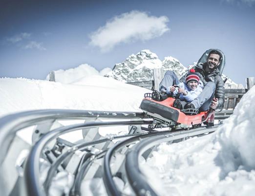 Tobogganing-AlpinBob-family-winter-Avelengo-Verano-Merano2000-mk