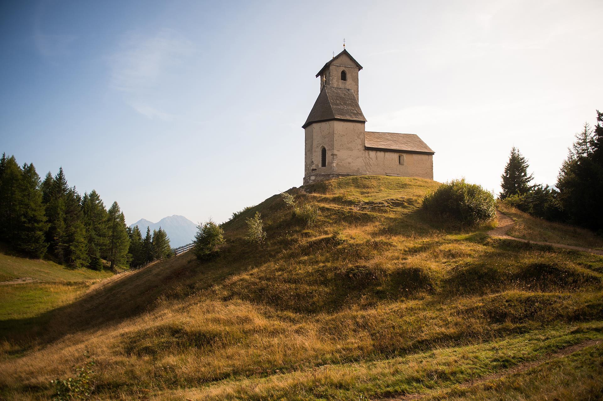 Kultur-Vigilius Kirche-Vigiljoch-Lana und Umgebung-ps[3]