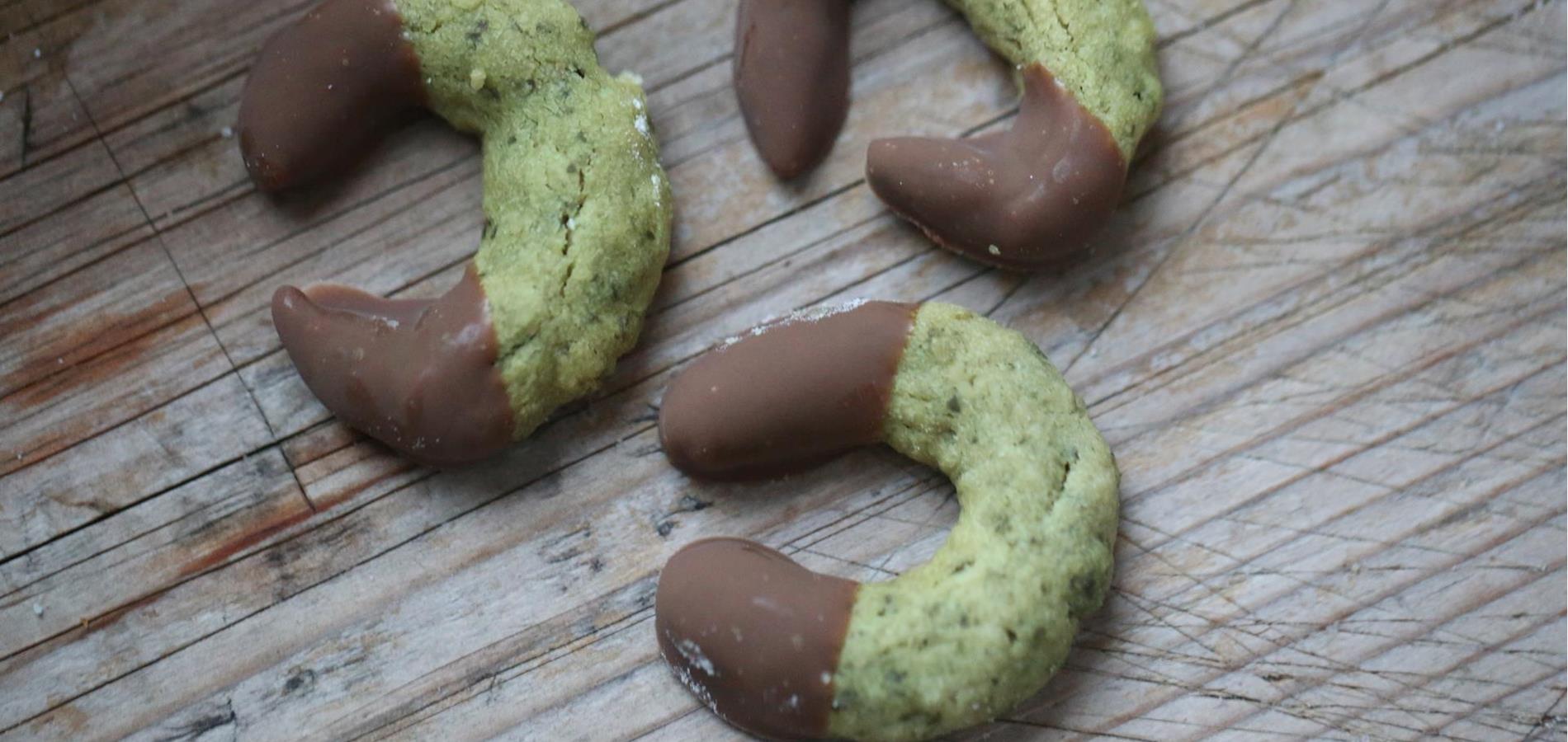 Pumpkin Seed Crescent Cookies