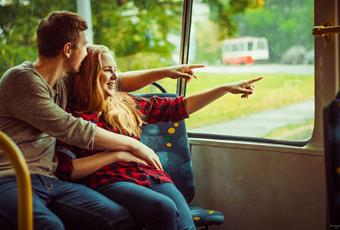 >Hier Ihren Sitzplatz im Meraner Land Express buchen