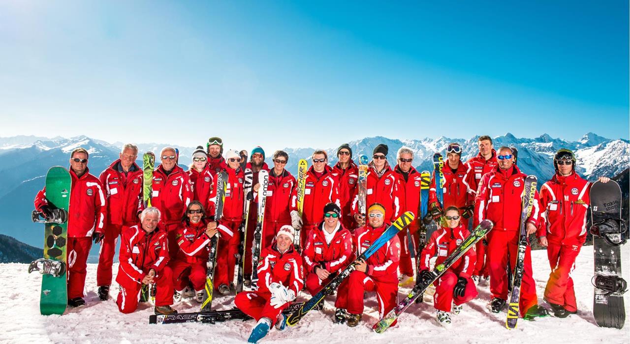 skischule-gruppenfoto-meran2000-ps