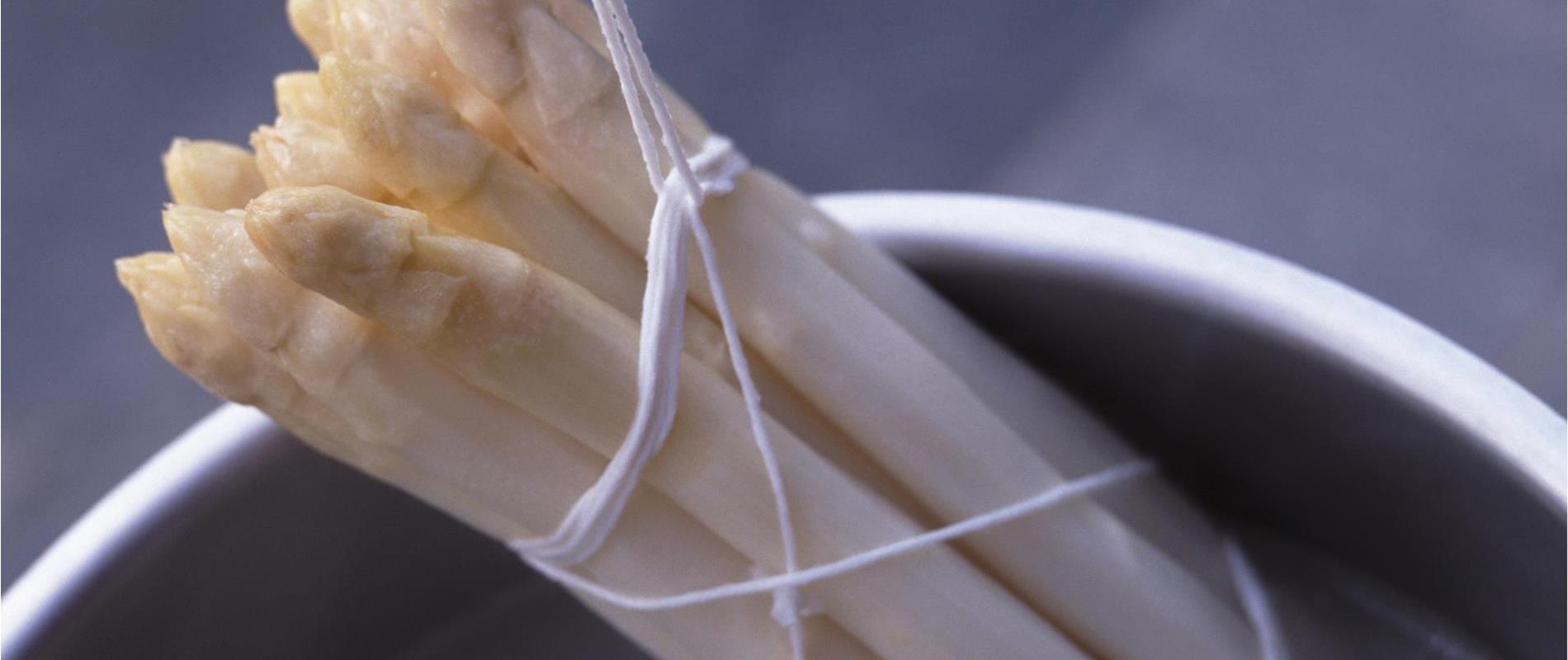 Nalser Spargel- und Rosenrezepte