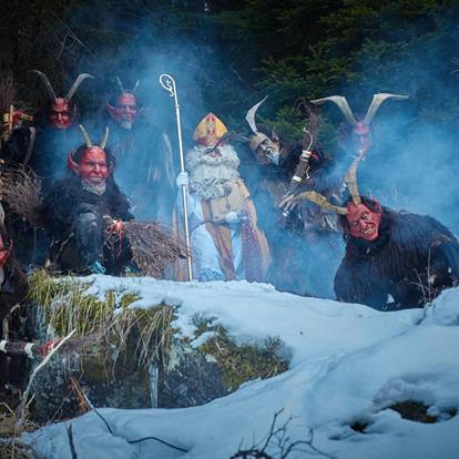 Nikolausumzug und Krampus Tuifltog