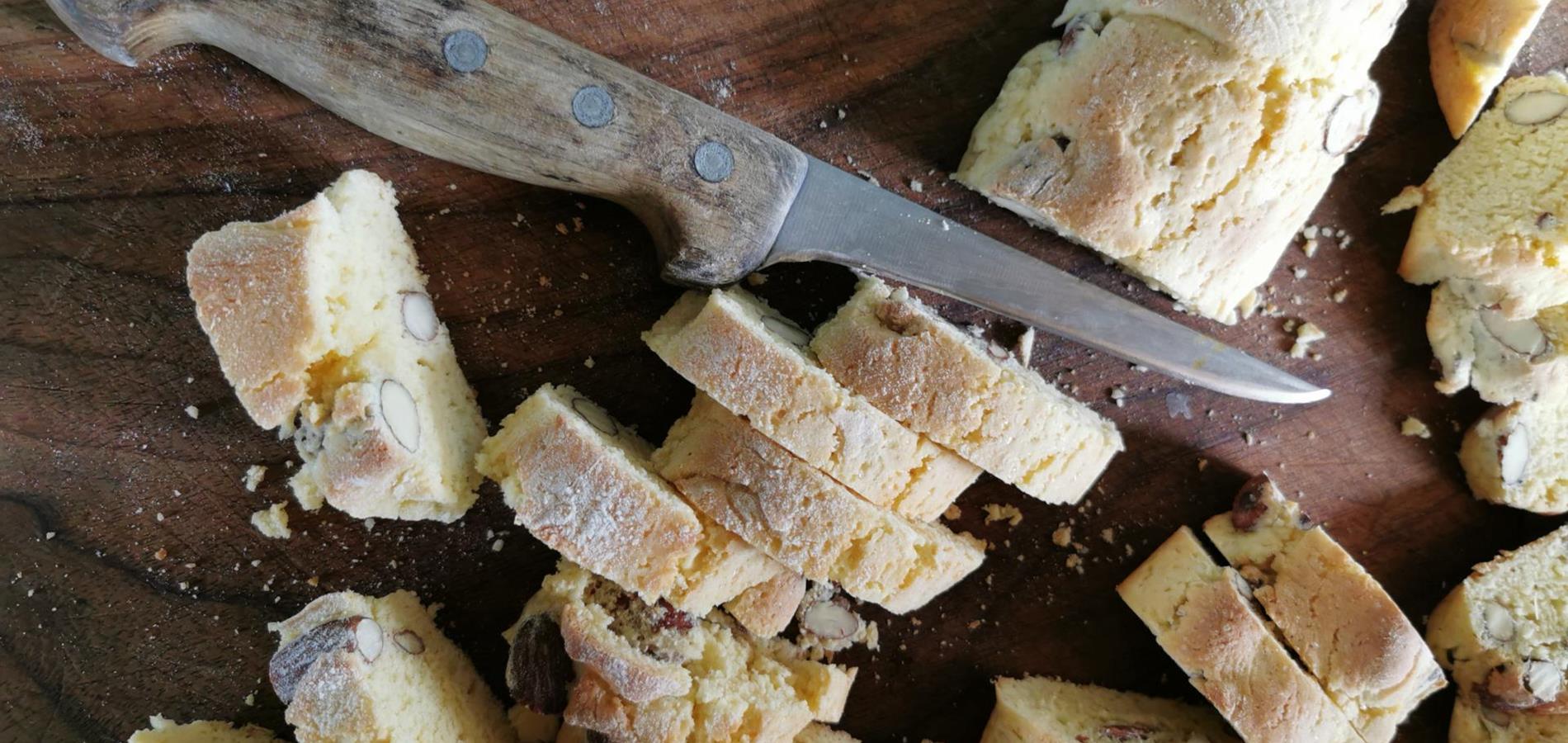 Cantuccini (Italian Almond Cookies)