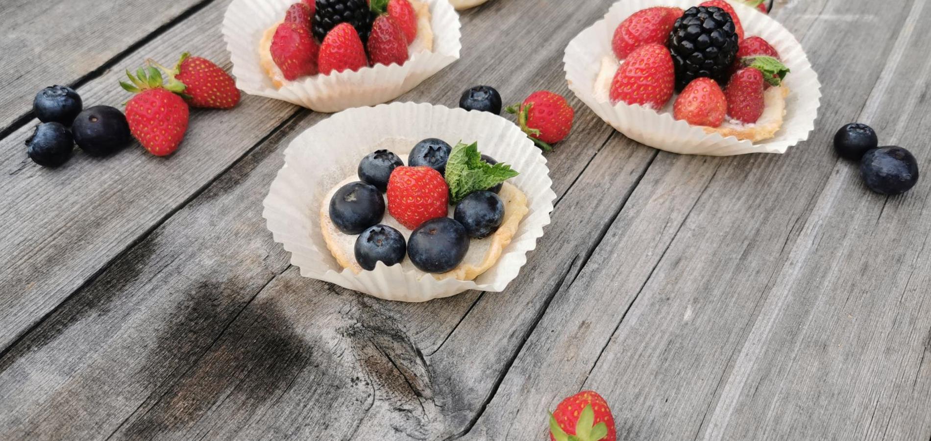 Berry tartlets 