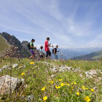 Camminare-Escursioni-per-famiglie-Avelengo-Verano-Merano2000-fb