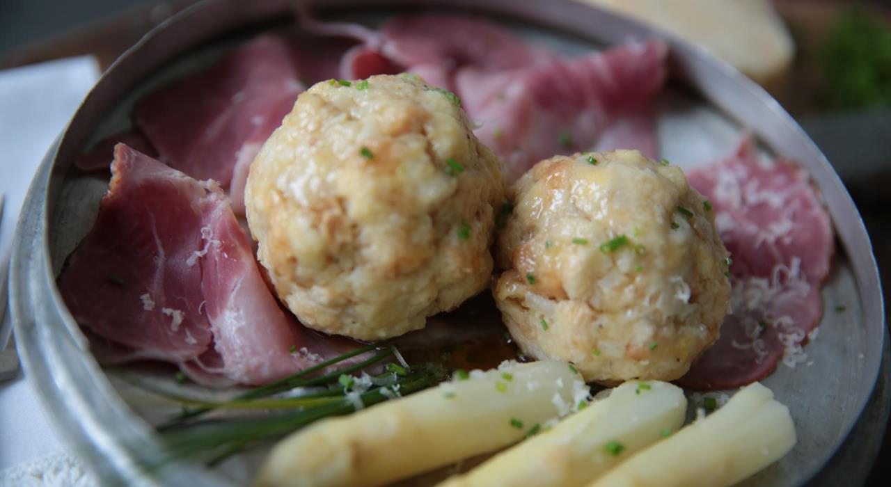 Spargelknödel