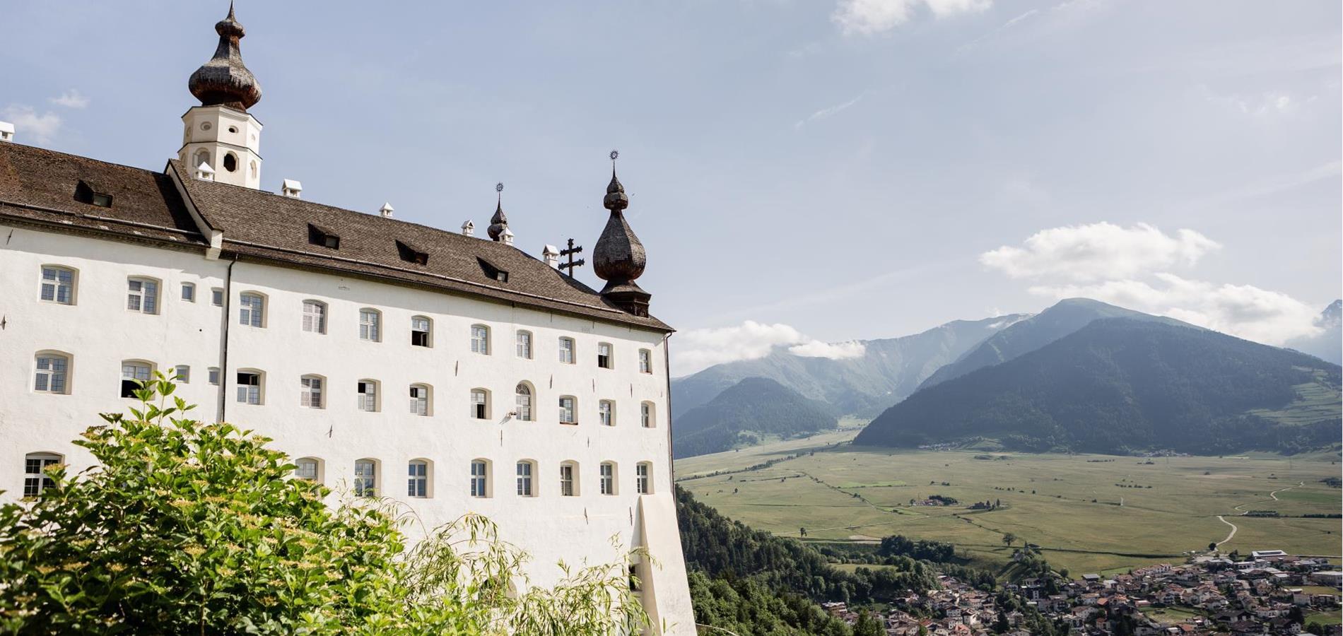 Benediktinerstift Marienberg oberhalb Burgeis