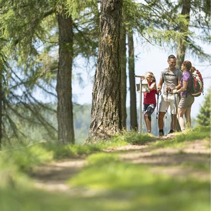 Hiking-Family-telescope-Avelengo-Verano-Merano2000-ml