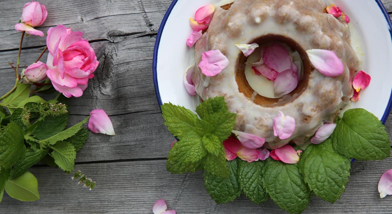 Lemon Balm Cake