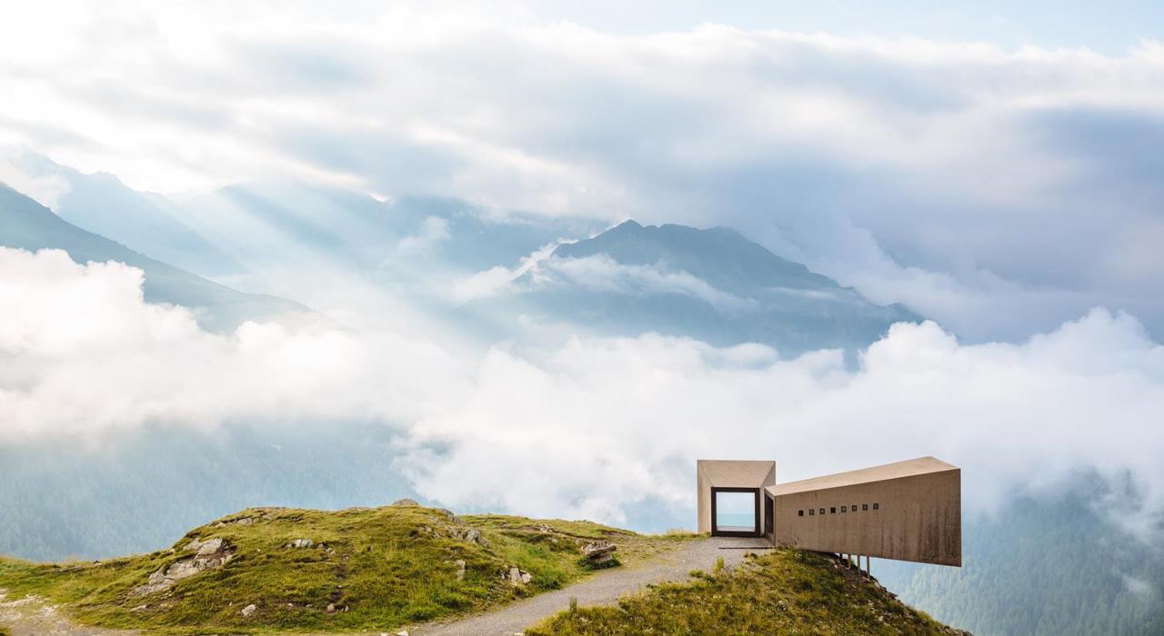 Timmelsjoch-Passmuseum-Fernrohr-Passeiertal-bp