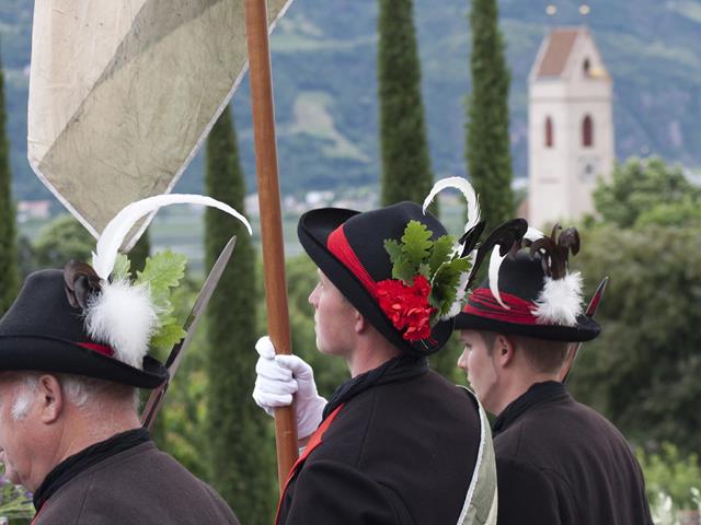 Natur&Kultur-Fronleichnam Umzug-Marling-sf