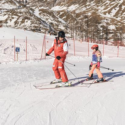 Ski Schools and ski rentals in the Passeiertal Valley